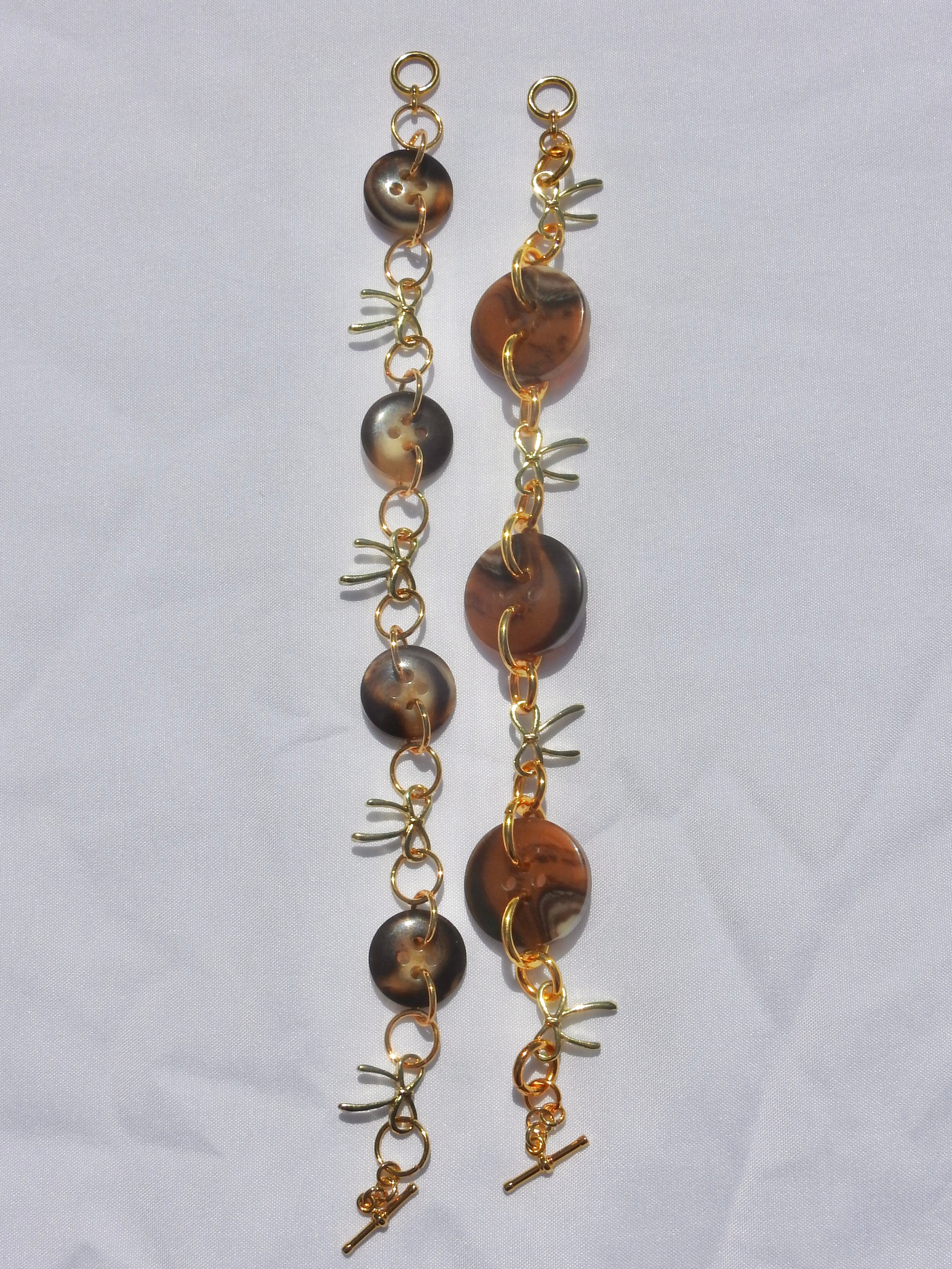 Buttons & Bows Brown Bracelet